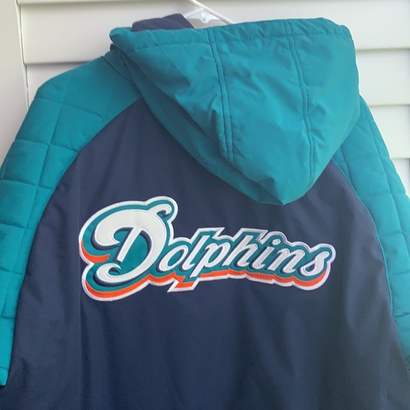 Never worn. - Picture 4 of 8